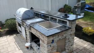 Outdoor Kitchen Installer